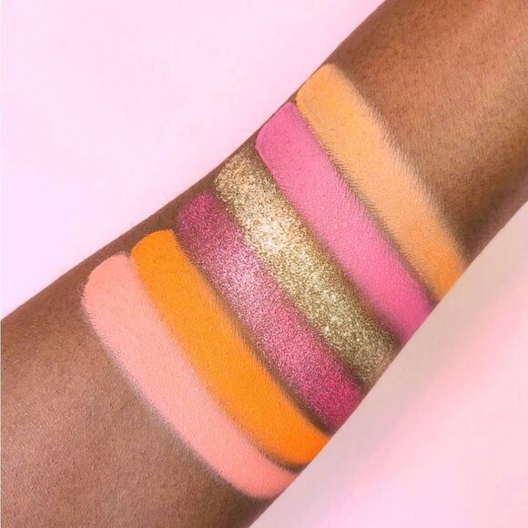 NIB Blossom Eyeshadow Palette - Picture 11 of 15